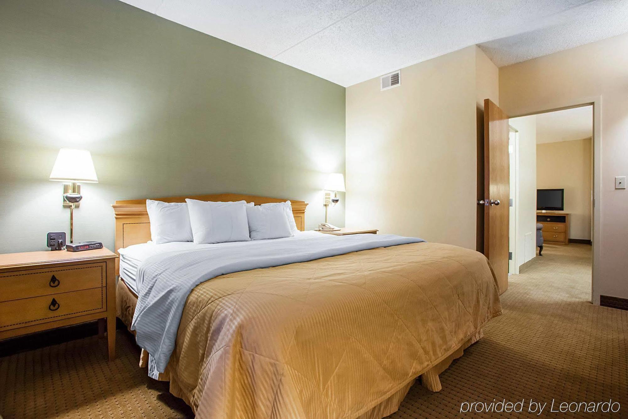 Four Points By Sheraton Milwaukee Airport Exterior foto